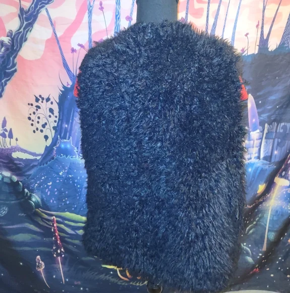 Vintage Black Faux Fur Fuzzy Vest - Picture 4 of 15